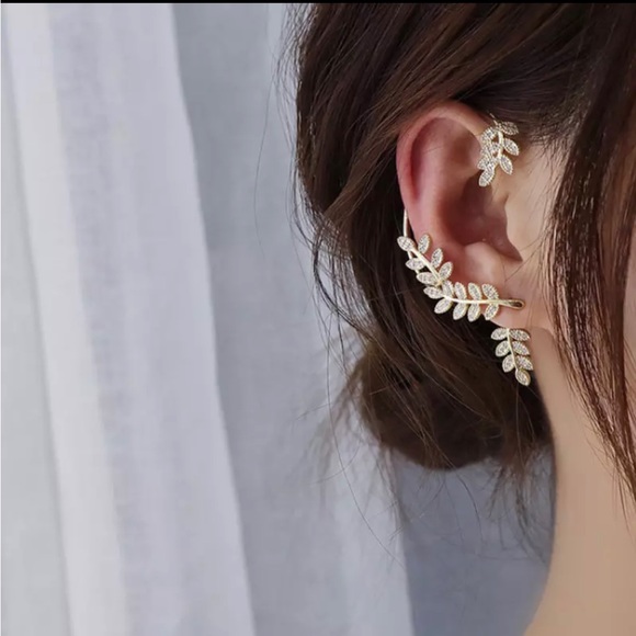 One piece cuff earrings - Picture 1 of 2